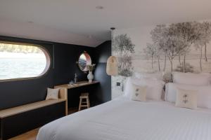 LA PENICHE - Bed And Bicycle - Tournon