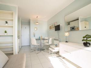 Appartements Apartment L'Ange Gardien by Interhome : photos des chambres