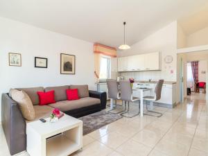 Apartment Viktorija-1 by Interhome 