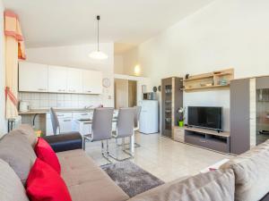 Apartment Viktorija-1 by Interhome