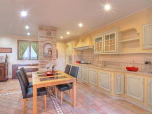 Villa Oleandra sul Lago by Interhome