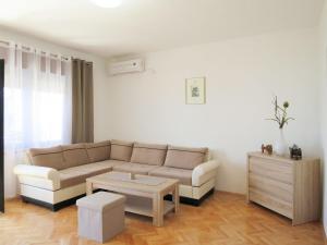 Apartment Luka - NOV105 by Interhome