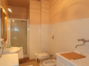 Apartment La Perla del Lago by Interhome