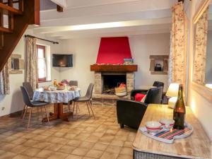 Maisons de vacances Holiday Home Chez Jeanne - CZN100 by Interhome : photos des chambres