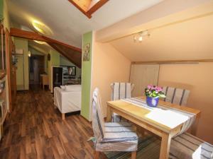 Apartment Appartement Olivia by Interhome