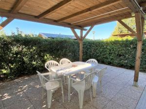 Apartment Riviera 3 by Interhome