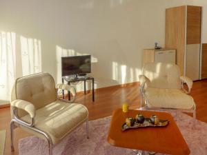 Studio Eperon B 22 by Interhome