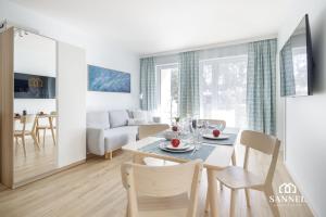 Apartament ARTSEA z basenem całorocznym -Pobierowo Baltic Apartments-SANNEL Apartments for rent