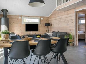 Holiday Home Aurinkoranta by Interhome