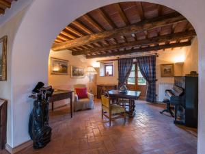 Holiday Home Casale Poggio Lupinaio by Interhome