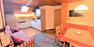 Apartment mit 2 Schlafzimmern - Nebengebäude