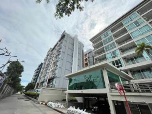 BEACHSIDE Studio in Neo Sea View Condo