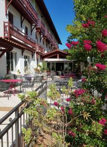 Hotels Hotel Pyrenees Atlantique : photos des chambres