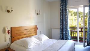 Hotels Hotel Pyrenees Atlantique : photos des chambres