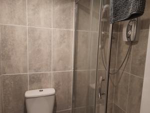 Studio Sleeps 2 with On-site Parking