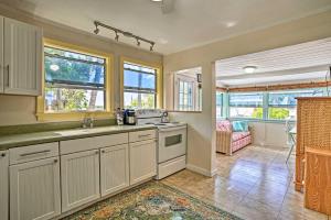 Matlacha Home with Boat Mooring and Gulf Access!