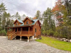 Brand New Log Home Well appointed great location with AC wifi cable fireplace firepit - Bethlehem