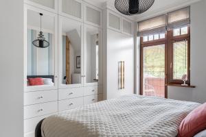 Fantazja 100 m2 Family Premium Apartment with 2 balkonies by Sanhaus Apartments