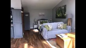 Hillview Lodge - Seend