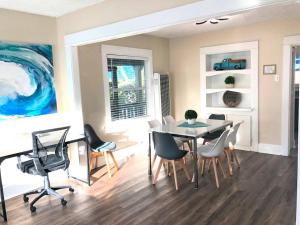 Viva California - Cozy Home with Backyard Oasis, BBQ & Firepit