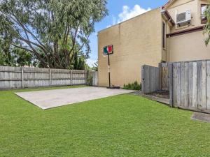 Eastern Beach Unit 3