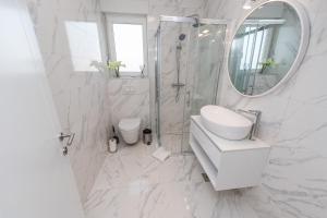 Apartments & Rooms Pool Villas Maris B