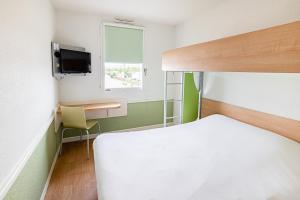 Hotels ibis budget Carcassonne Aeroport - A61 : photos des chambres