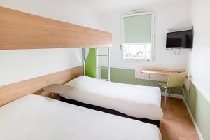 Hotels ibis budget Carcassonne Aeroport - A61 : Chambre Triple