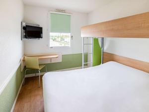 Hotels ibis budget Carcassonne Aeroport - A61 : photos des chambres