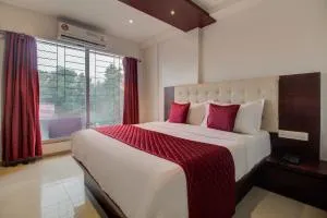 Hotel Malad Inn opposite Malad Railway Station - فاساي