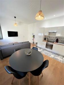 Appartements Reims Proche Hyper-centre 6 couchages Renove : photos des chambres