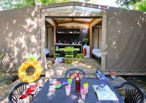 Campings Camping Le Paradis : photos des chambres