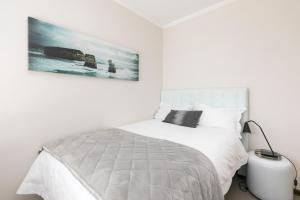 2Bedroom apartment in a secure golf estate.WIFI