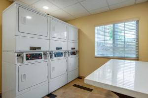 Candlewood Suites Fort Myers Interstate 75 by IHG