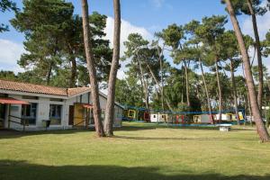 Villages vacances Residence Sous les Pins (by Popinns) : photos des chambres