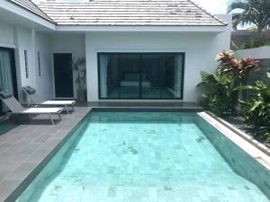 Villa Tara nr Layan Beach