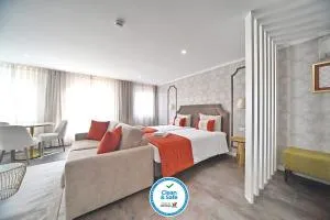 Famous Crows Lisbon Suites - Torre de Belem