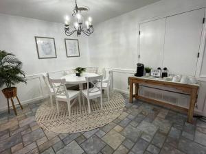 Shiloh House 3-bed, 2 bath, living room, garage