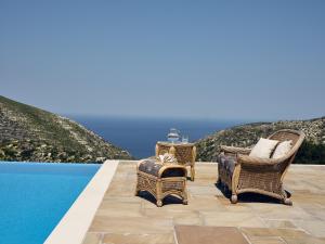 Karousa Villa - A luxury retreat with stunning views, by Zantewize