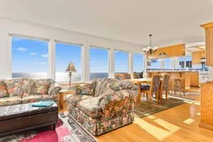 Vista House Unit A - Tillamook