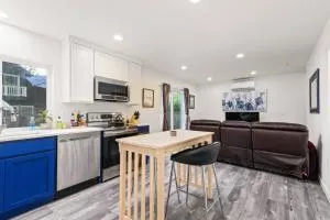 Sellwood Retreat - Lake Oswego