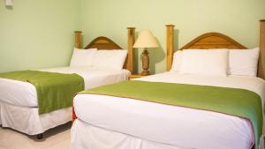 Holidays At Holiday Heaven