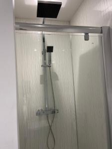 4 bedroom bungalow in peaceful countryside with log burner - Talar Deg, Capel Madog