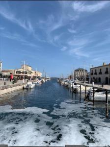 Appartement dexception sur le port pittoresque de Marseillan