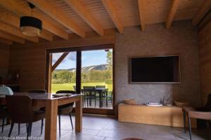 Chalets Les Jardins du Herisson Chalet 1 : photos des chambres