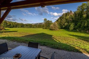 Chalets Les Jardins du Herisson Chalet 1 : photos des chambres