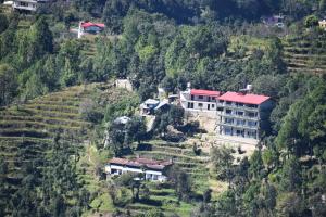 Captains Paradise Luxury Resort at Mukteshwar Hill Station