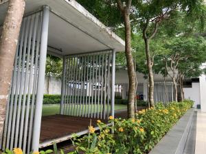 Budget Loft B Imago Garden Studio no parking provided