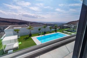 Blue Horizon Resort by Monte Leon