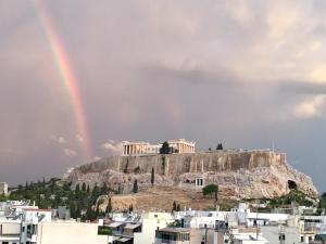 Bright Apartment with Stunning Acropolis Views! SG5